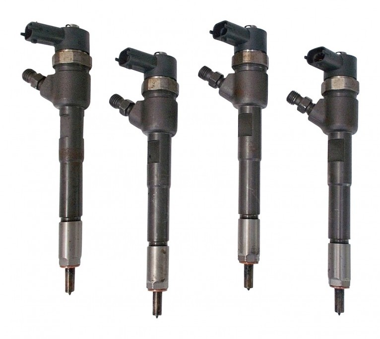 Fiat Panda 1.3 D Multijet 4x4 70 KW 95 HP set de 4 injectoare utilizate BOSCH 55255406, 54800156