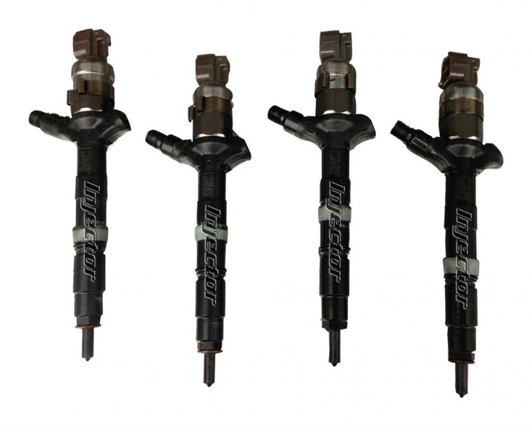 Toyota Avensis verso 2.0 D-4D 85 KW 116 HP DENSO 23670-27010 set de 4 injectoare utilizate 2367027010, 2367027030