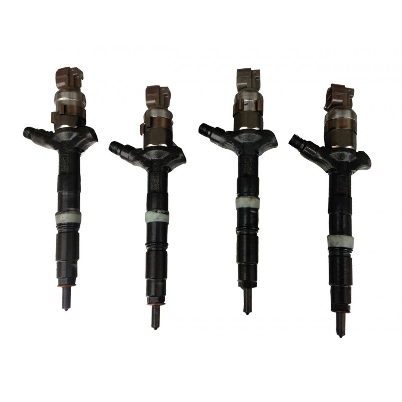 Toyota Dyna 2.5 D4d 65 KW 88 HP DENSO 23670-39036 set de 4 injectoare utilizate 2367039036, 2367039035