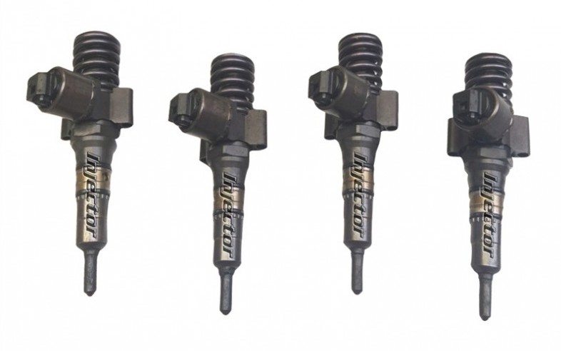 Audi A3 2.0 TDI quattro 100 KW 136 HP set de 4 injectoare utilizate BOSCH 03G130073G, 03G130073GX