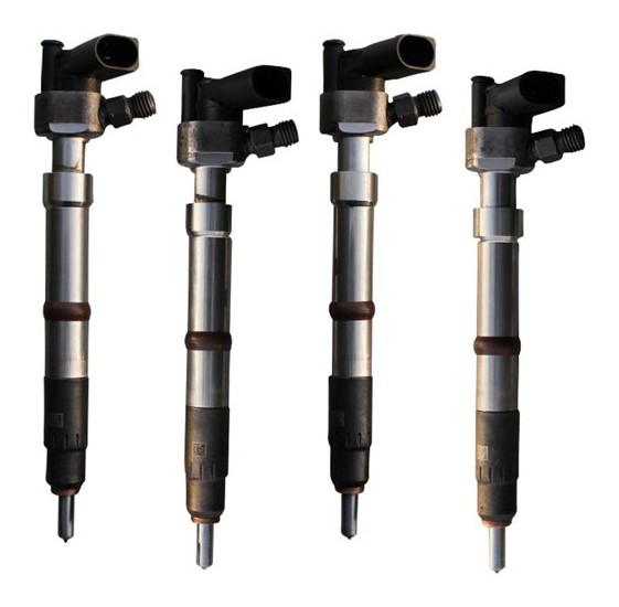 Audi A3 2.0 TDI 105 KW 143 set de 4 injectoare utilizate 04L130277B