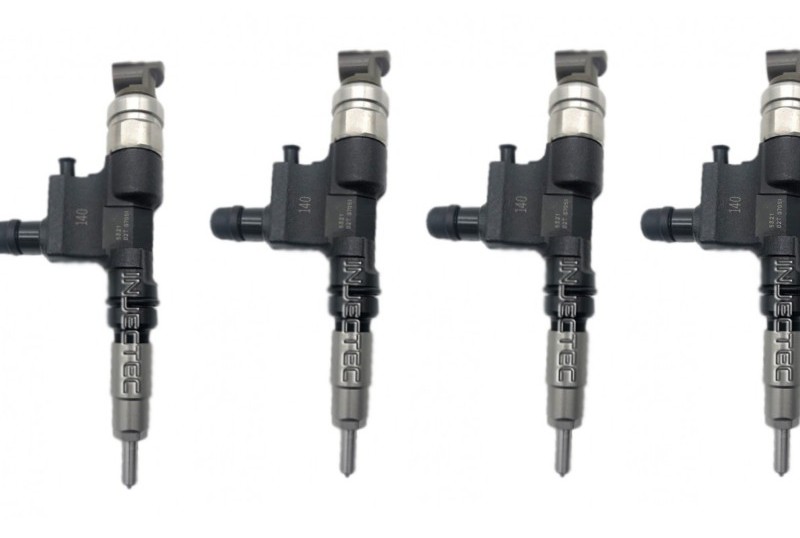 Denso set de 4 injectoare 23670E0190