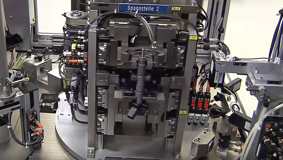 Injector de combustibil